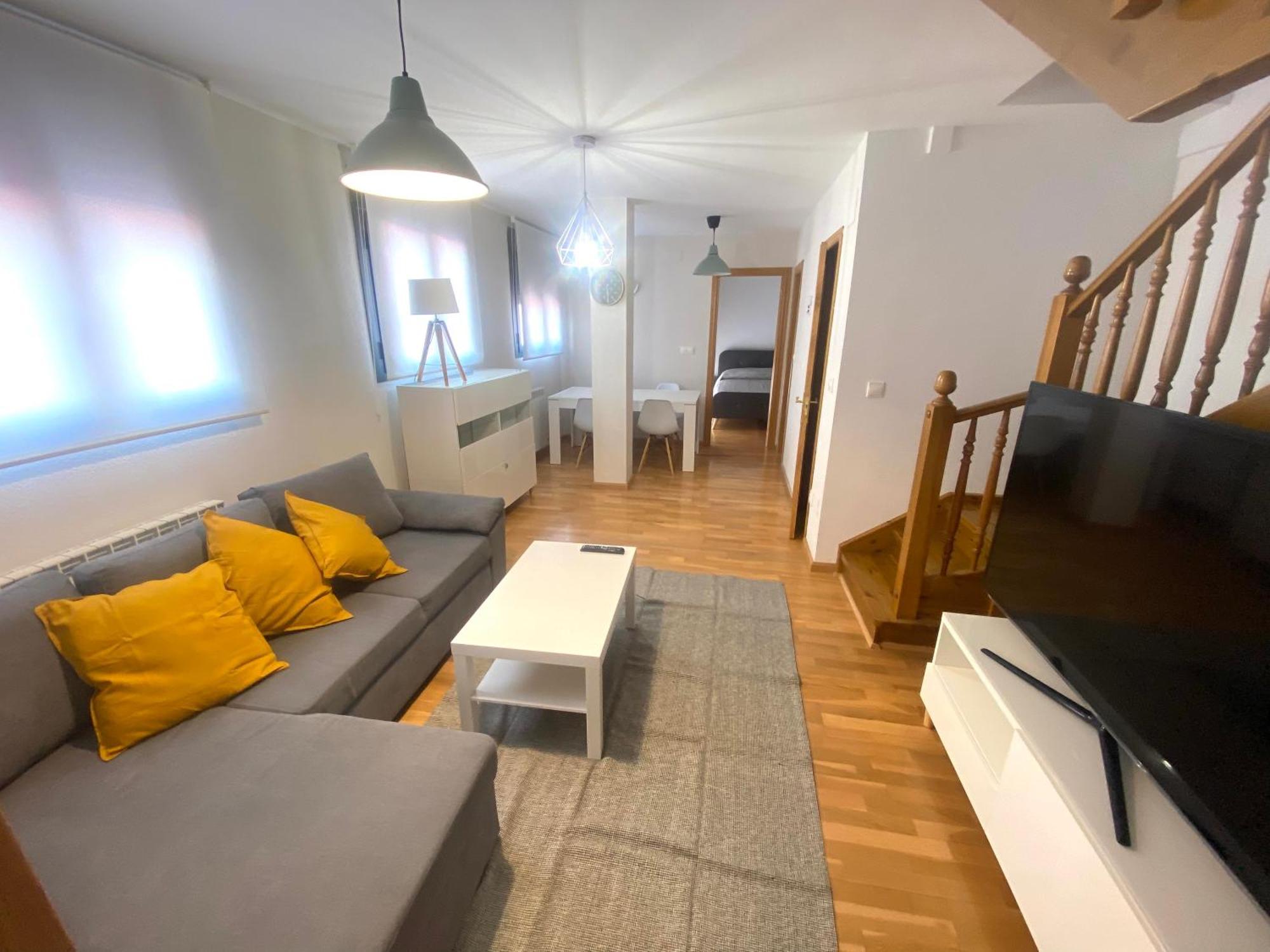 Apartamento Centrico Con Garaje Jaca Exterior photo